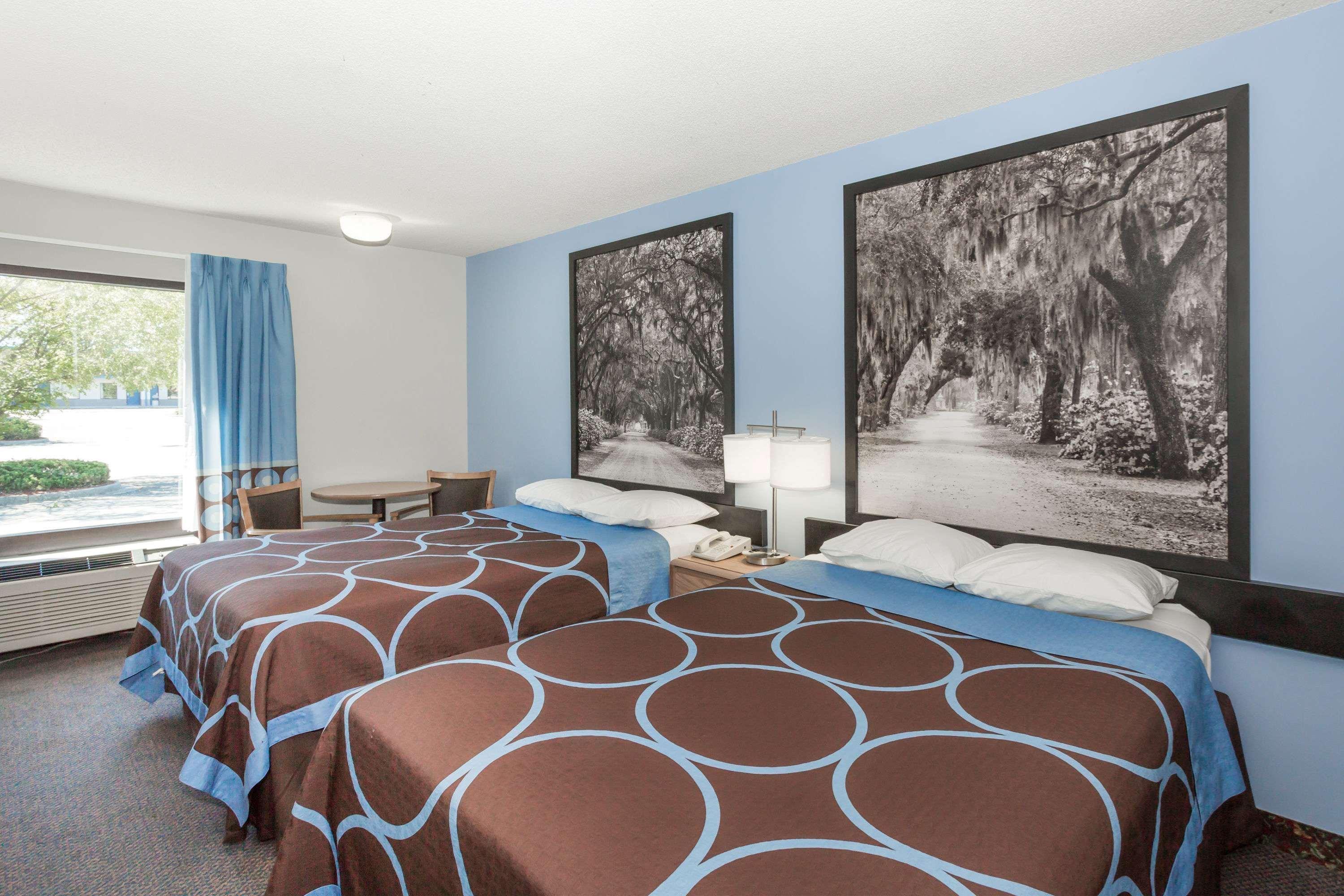 Super 8 By Wyndham Valdosta Ga I-75 Otel Dış mekan fotoğraf
