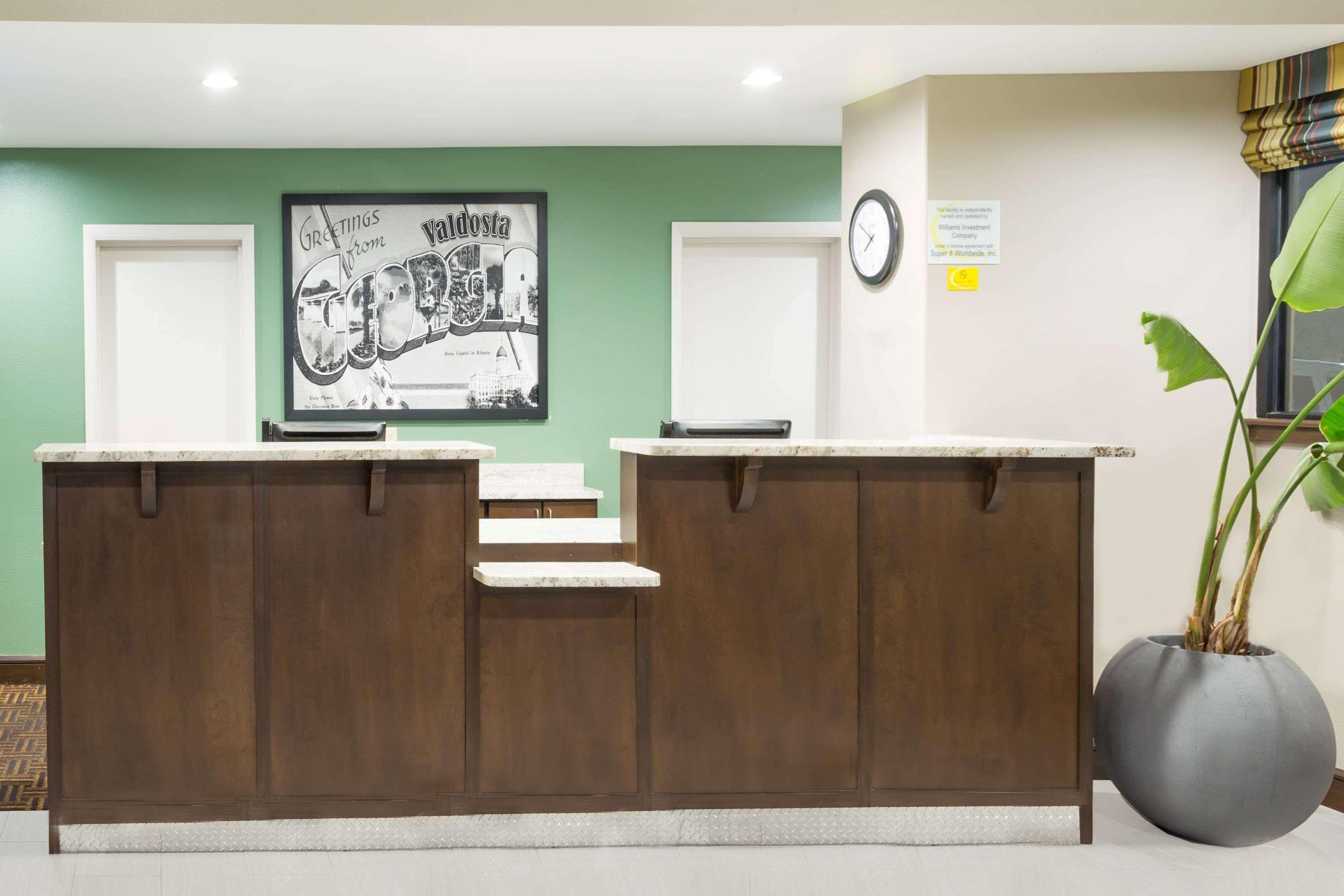 Super 8 By Wyndham Valdosta Ga I-75 Otel Dış mekan fotoğraf